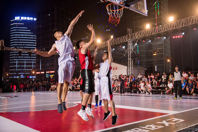 频频被迫在 频频被迫在